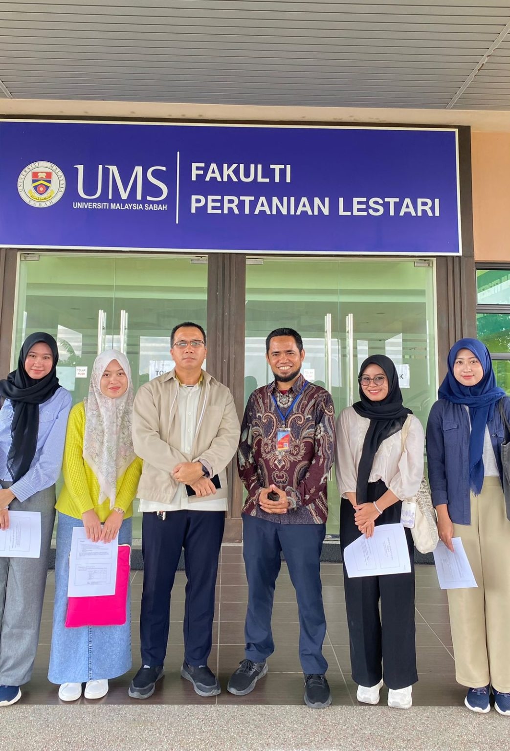 Mahasiswa FKIP Ikuti Proyek Kemanusiaan di Malaysia