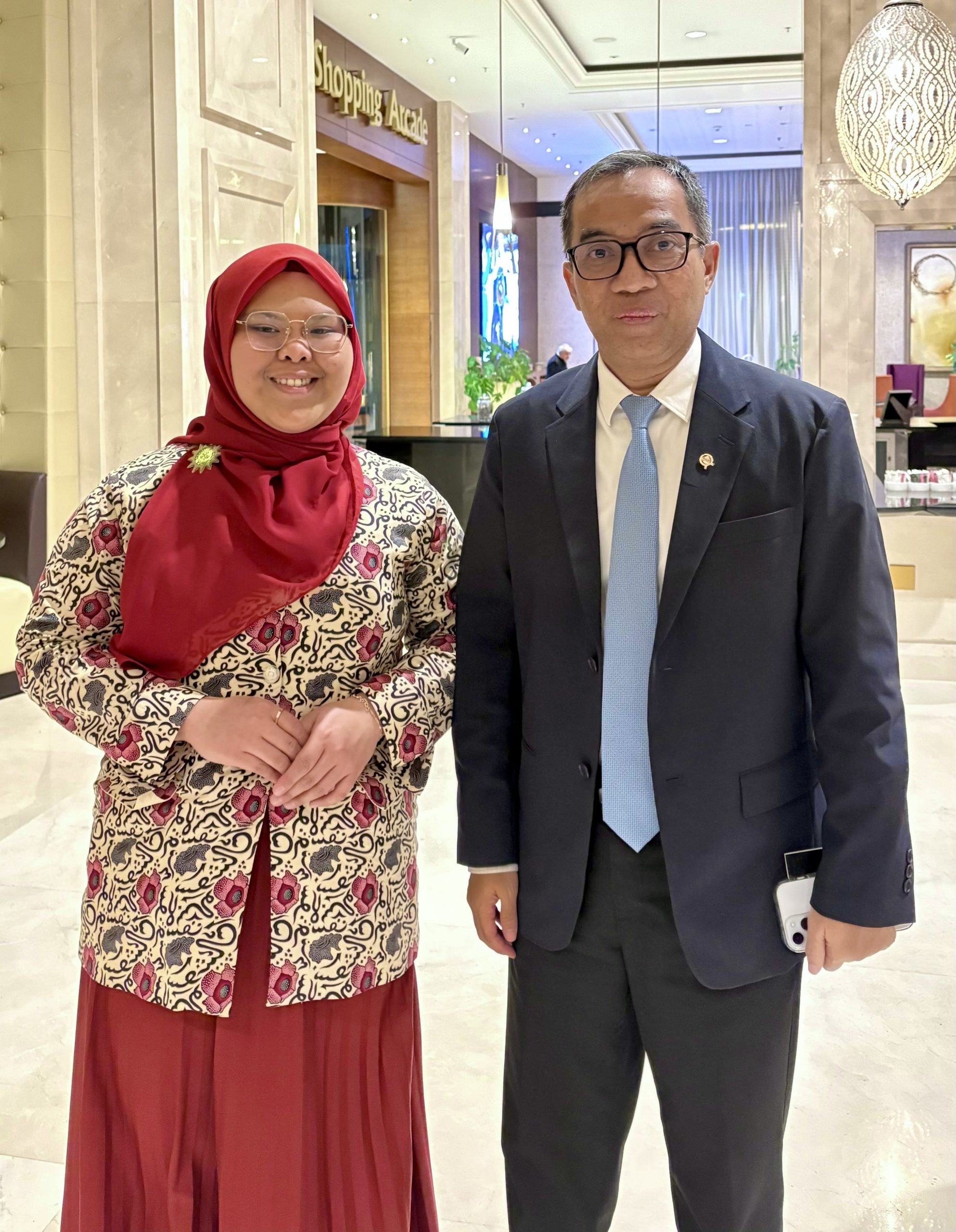 Julia Raih Penghargaan Tübitak 2209-A, Mendiktisaintek Apresiasi Langsung di Turki