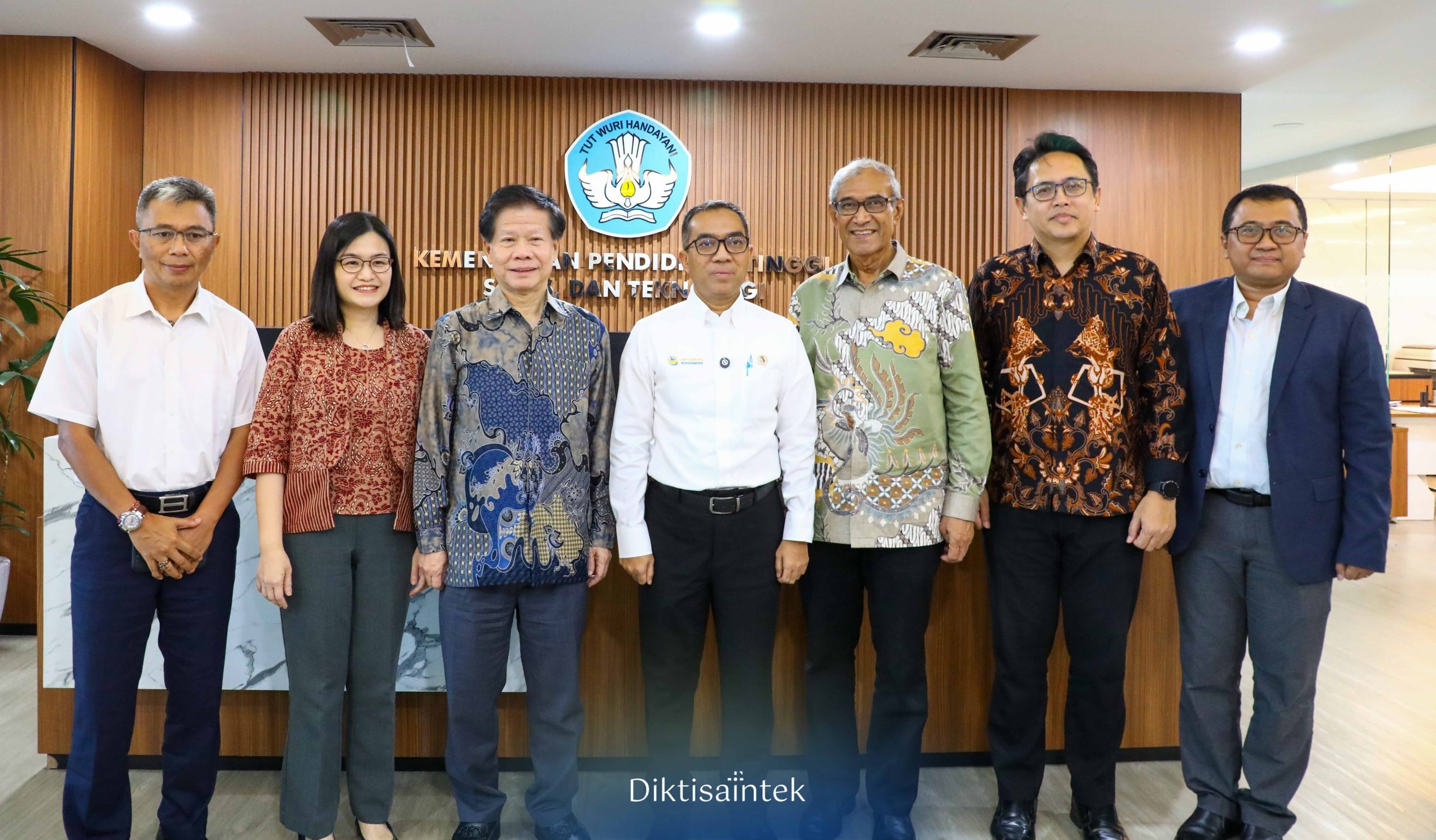 Mendiktisaintek Dukung Kolaborasi NTU dan Perguruan Tinggi Indonesia untuk Riset Terapan dan Pengembangan Talenta Mahasiswa