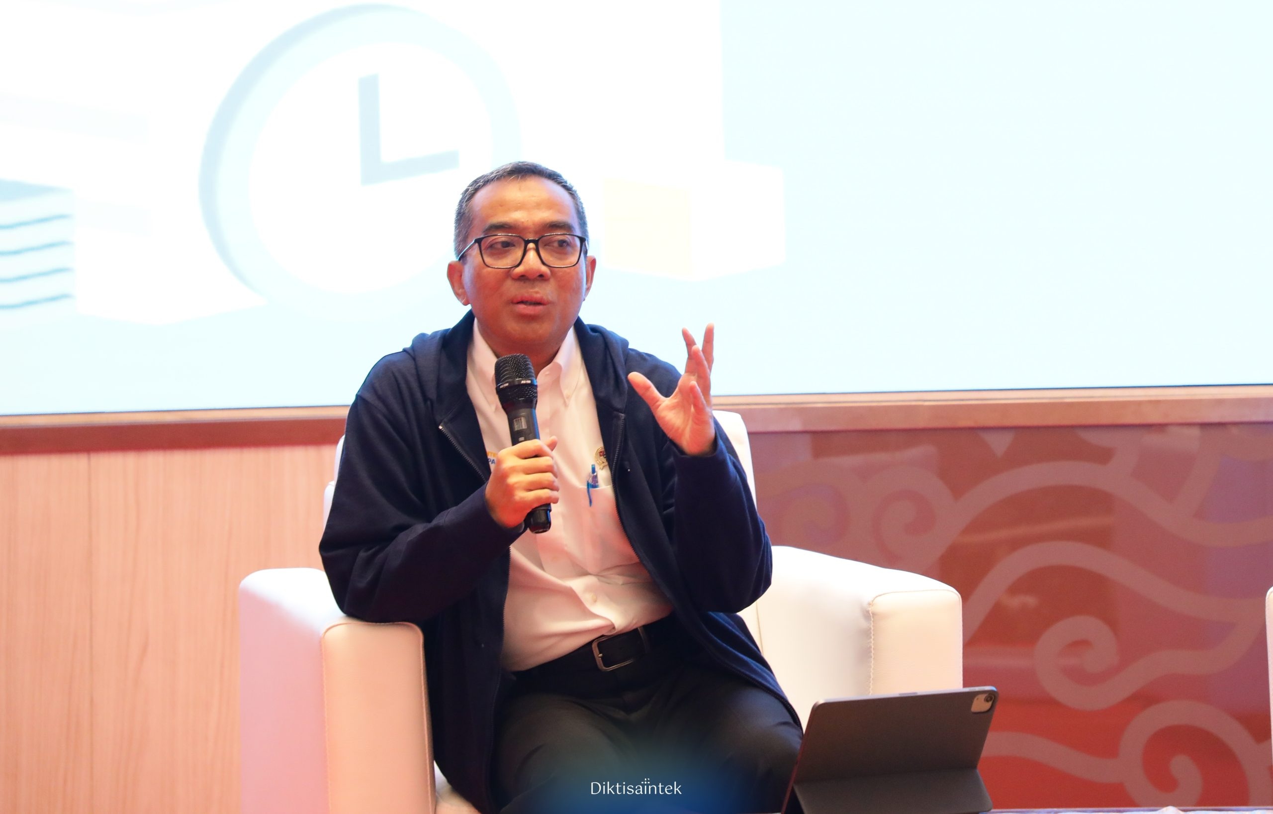 Tindaklanjuti Arahan Presiden RI, Mendiktisaintek Berkomitmen Dorong Percepatan Peningkatan Jumlah Dokter