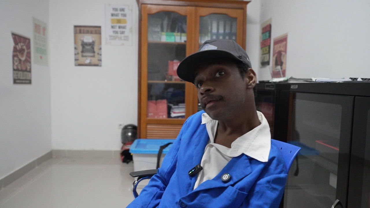 KIP Kuliah, Lentera Perjalanan Paulus Rosario Hegemur, Anak Papua Menuju Dunia Digital