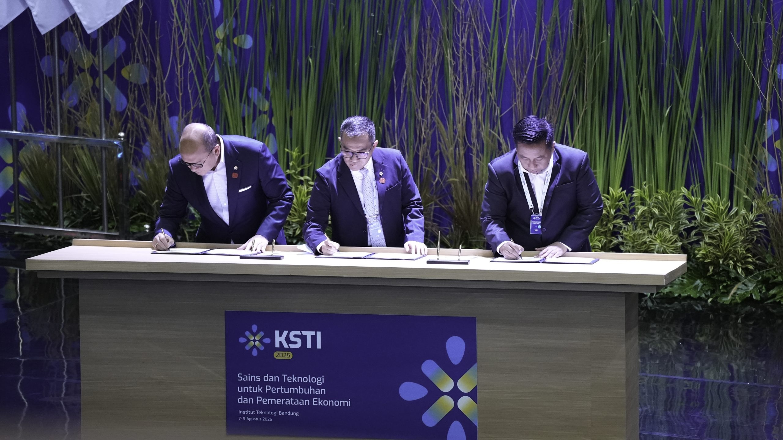 Kemdiktisaintek, Kemveshil, dan HKI Sepakati Kolaborasi Hilirisasi Riset