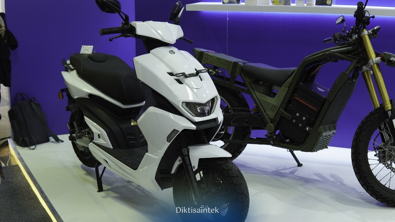 ITS Pamerkan Sepeda Motor Listrik Generasi Kedua EVITS, Dukung Industrialisasi Kendaraan Listrik