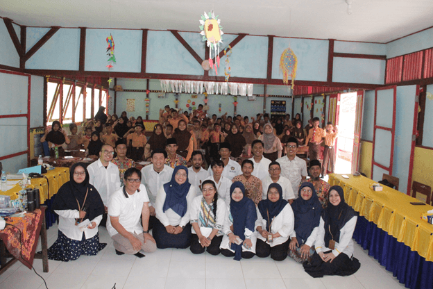 Belajar Matematika Jadi Menyenangkan, Dosen UNTAN Hadir di Pulau Lemukutan