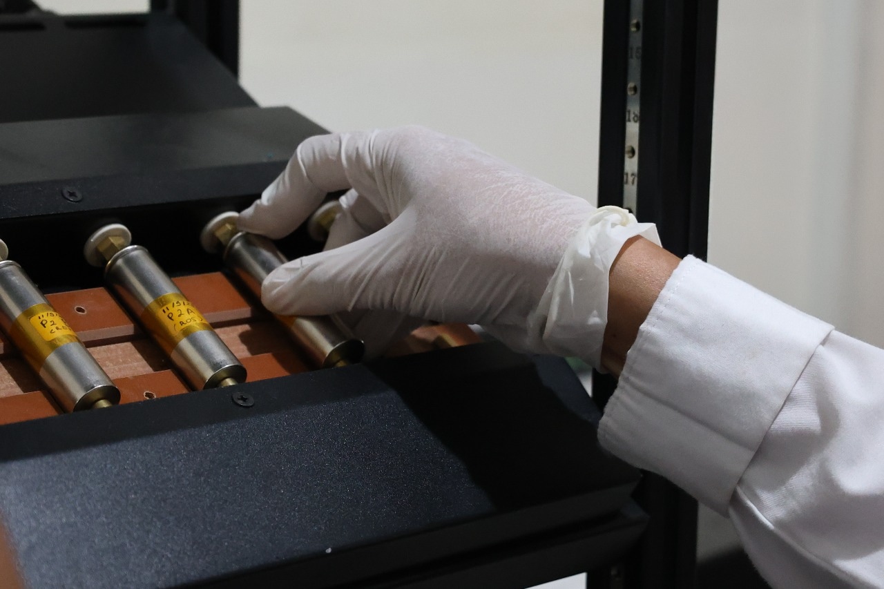 Energi Positif dari Surakarta: Kiprah PUI-TPEL UNS Mewujudkan Kemandirian Baterai Nasional