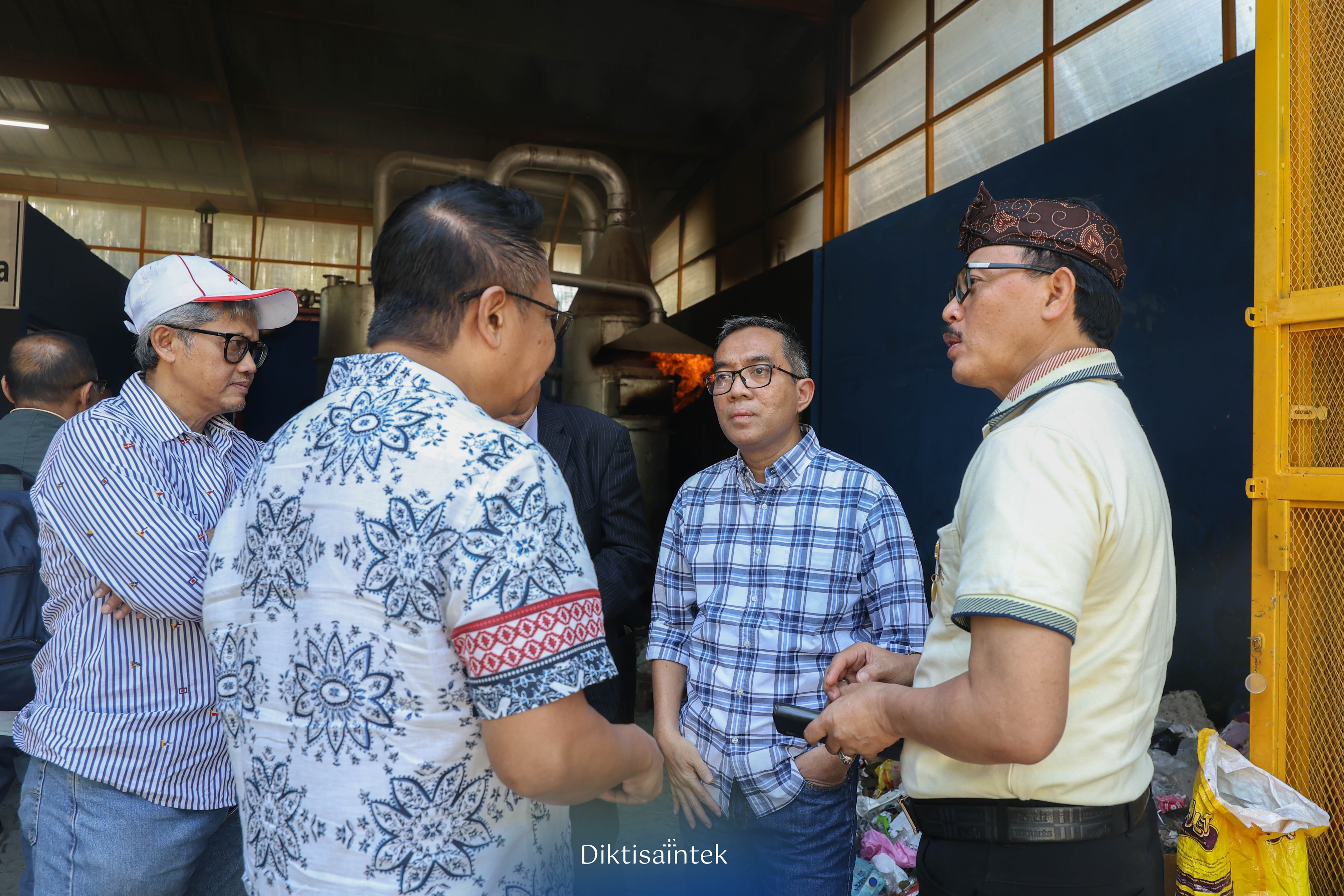 Mendiktisaintek Dukung Kampus Inovatif untuk Daur Ulang Sampah 