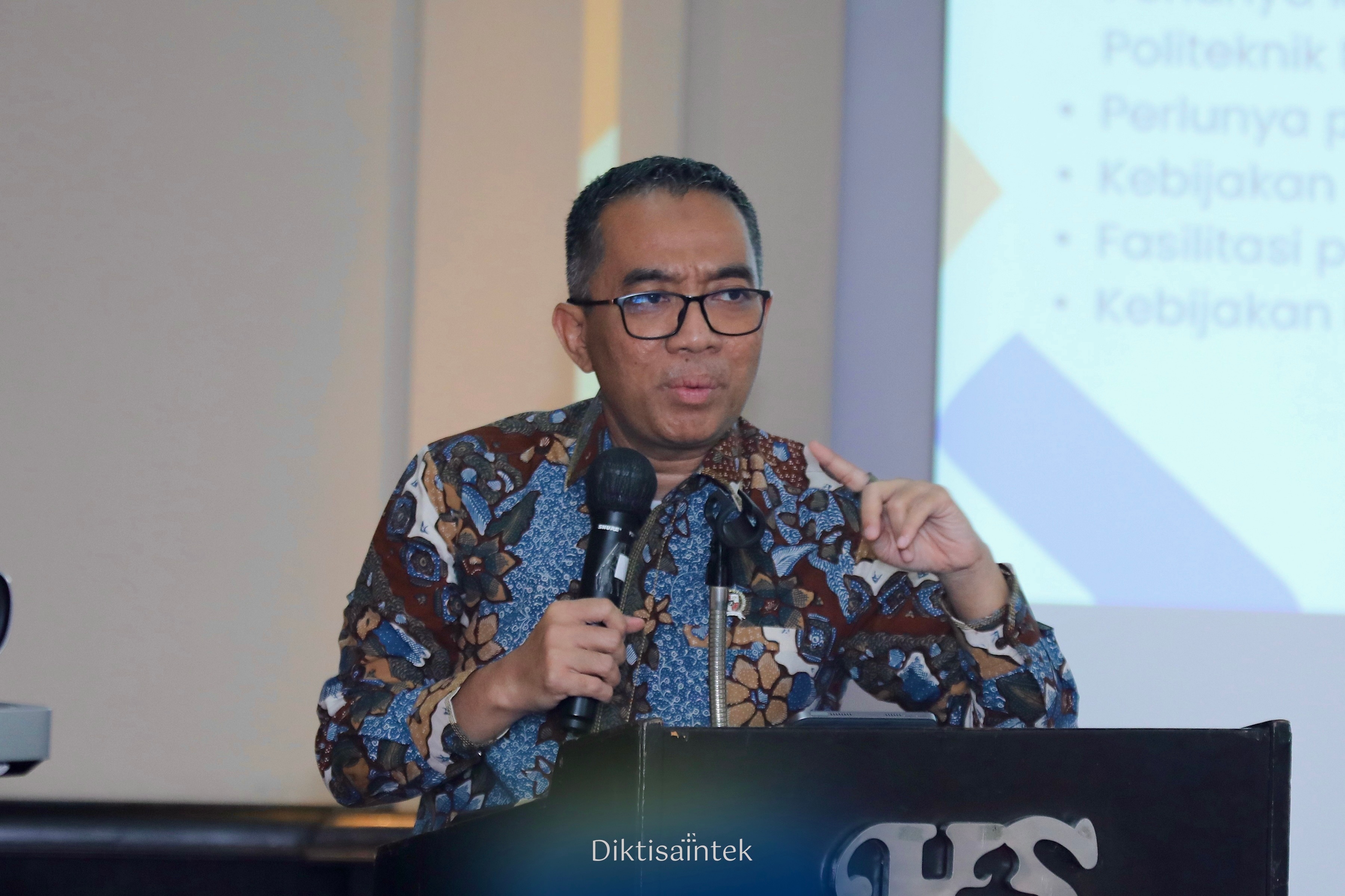 Kemdiktisaintek Dorong Peran Strategis Profesor Politeknik agar Berdampak bagi Masyarakat