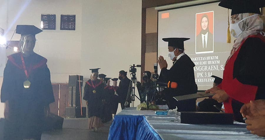 UTM Gelar Wisuda 'Kilat' Angkatan XXVII, Per Sesi 70 Wisudawan Hanya 45 Menit