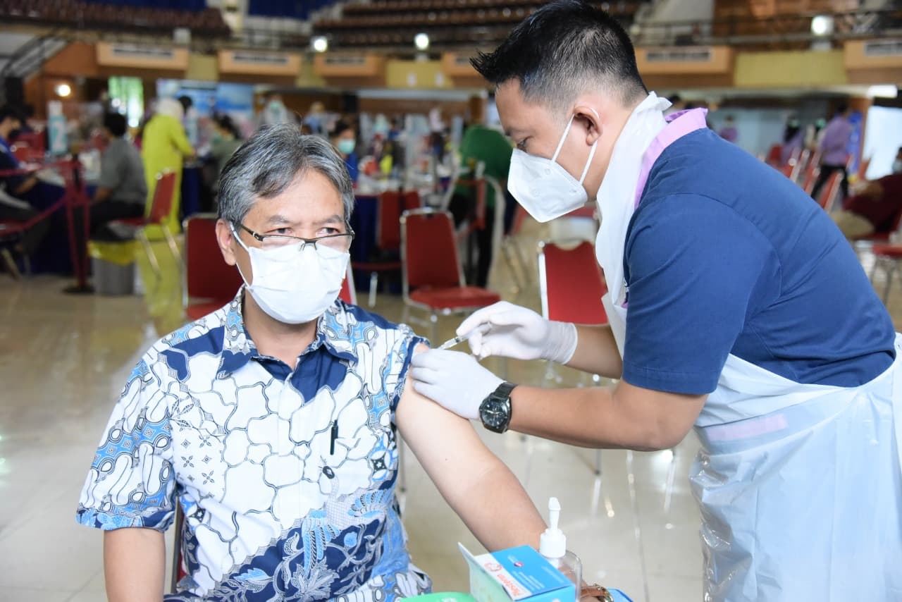 IPB University Kembali Vaksinasi 1900 Dosen dan Tenaga Kependidikan