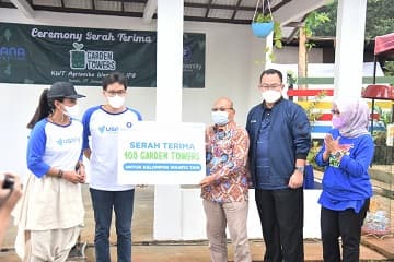 IPB University dan USANA Health Science Serahkan Garden Tower kepada Kelompok Wanita Tani