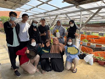 Mahasiswa KKN-T IPB University Buat Program Ikatan Cinta di Desa Pasir Gaok