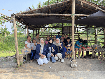 Mahasiswa KKN-T IPB University Bantu Penyelesaian Masalah Lingkungan dan Sampah di Desa Karangharja Bekasi