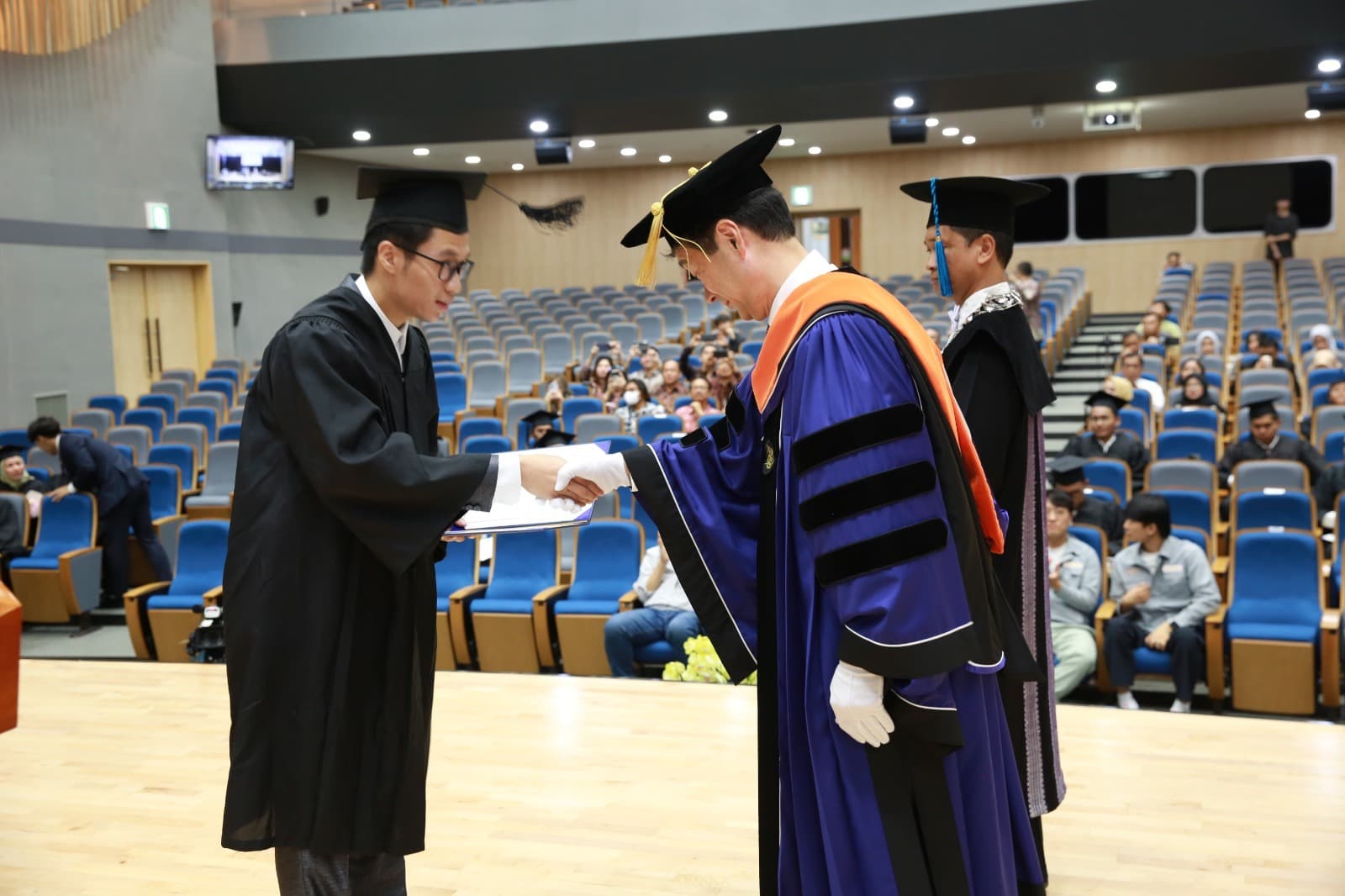 Dukung Indeks Kinerja Utama, Lulusan ITS Joint Degree Langsung Kerja di Korea