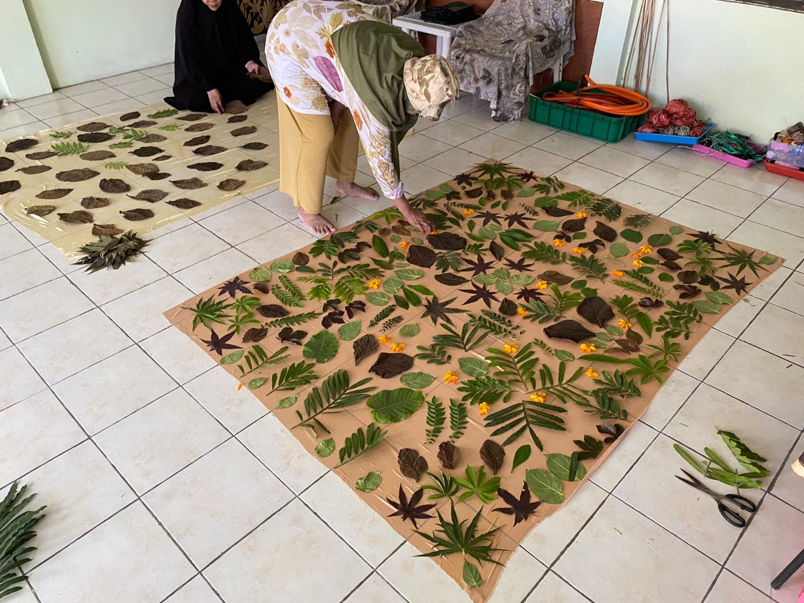 Abmas ITS Ciptakan Alat Penunjang Kerja Bagi Pembatik