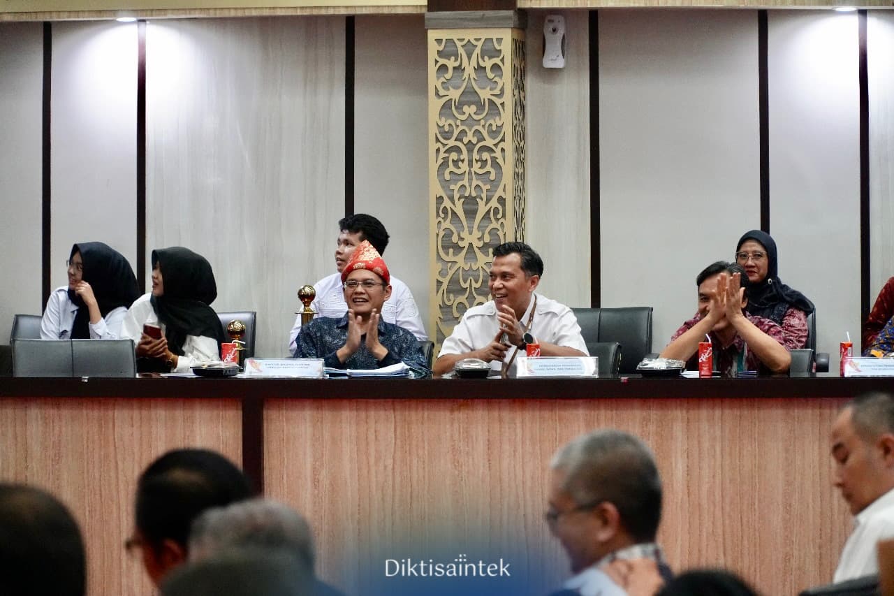 Dirjen Saintek Kemdiktisaintek bersama Komisi X DPR RI melakukan Kunjungan Kerja Reses di wilayah Sumatera Selatan