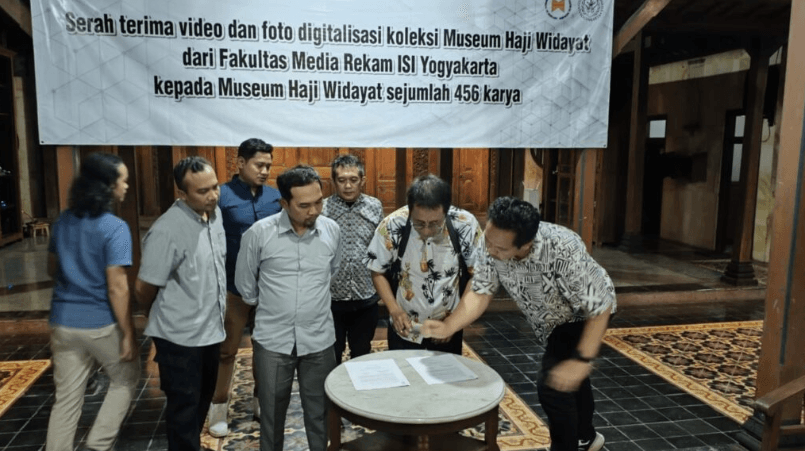 Fakultas Seni Media Rekam (FSMR) ISI Yogyakarta Laksanakan Digitalisasi Koleksi Museum Haji Widayat sebagai Wujud Kampus Berdampak