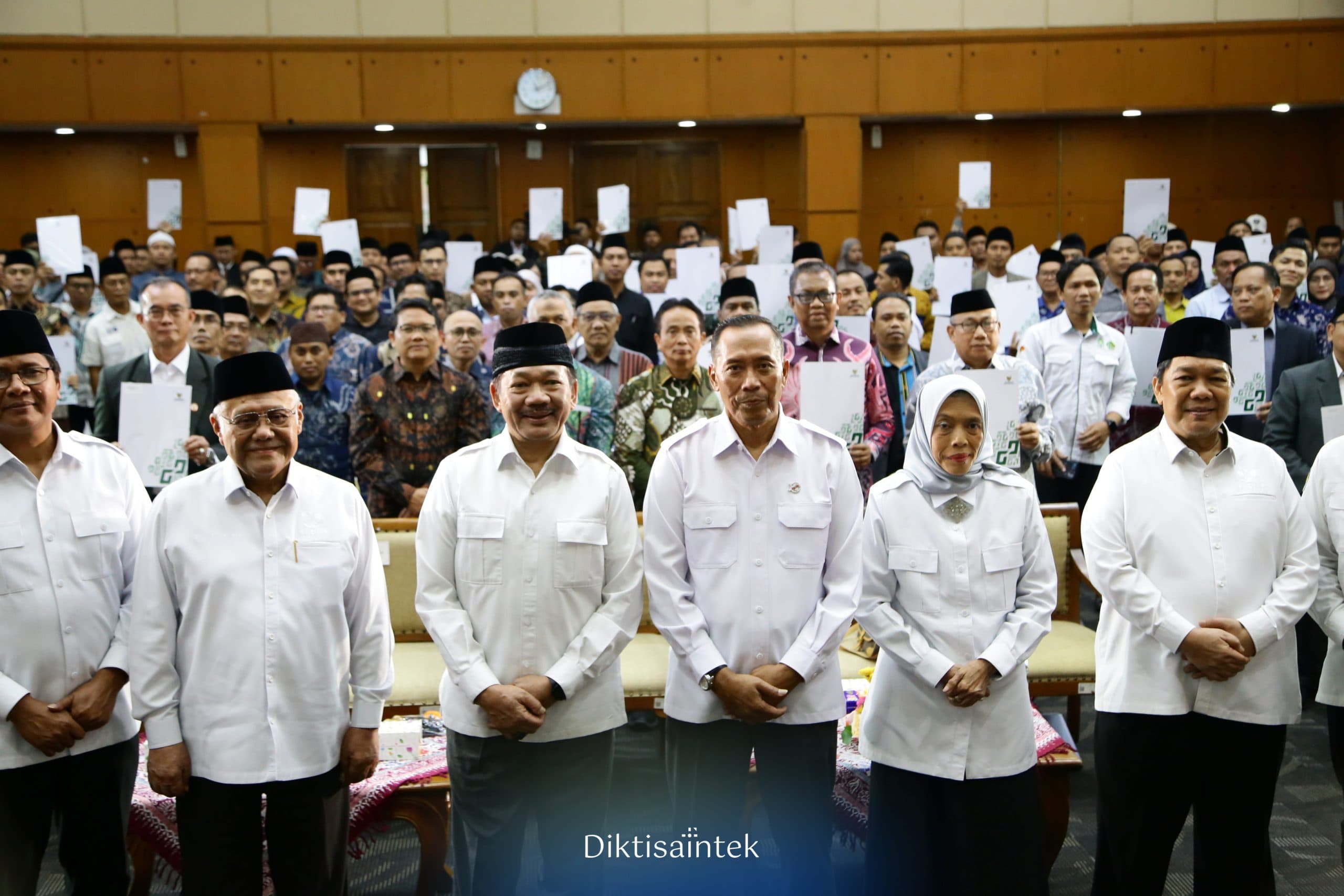 Wamendiktisaintek Menghadiri Peluncuran Beasiswa Cendikia BAZNAZ 2025
