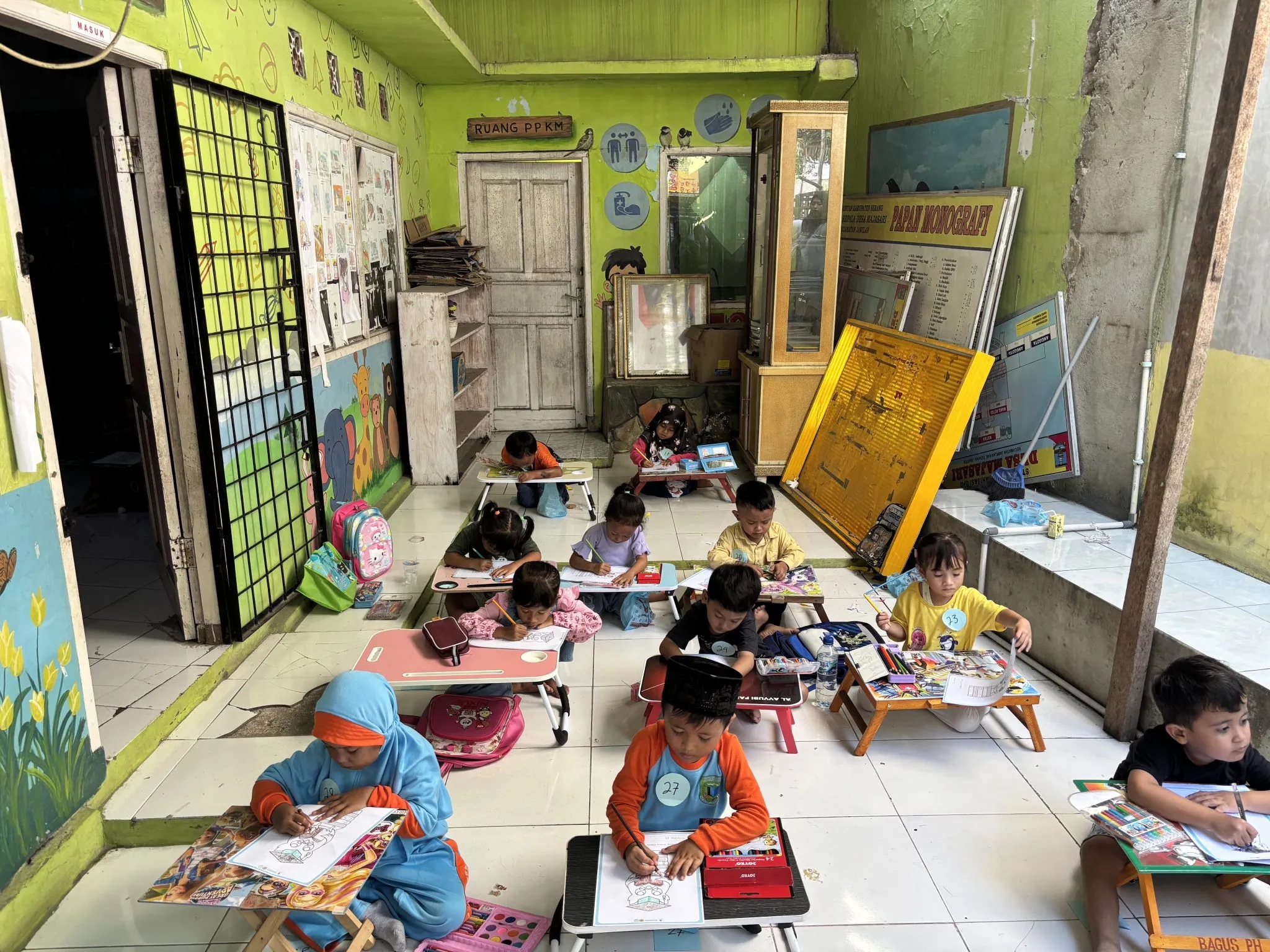 Apresiasi Literasi Tingkat Desa Majasari: Upaya Meningkatkan Minat Baca Generasi Muda melalui Kegiatan KKM Tematik Literasi Kelompok 63