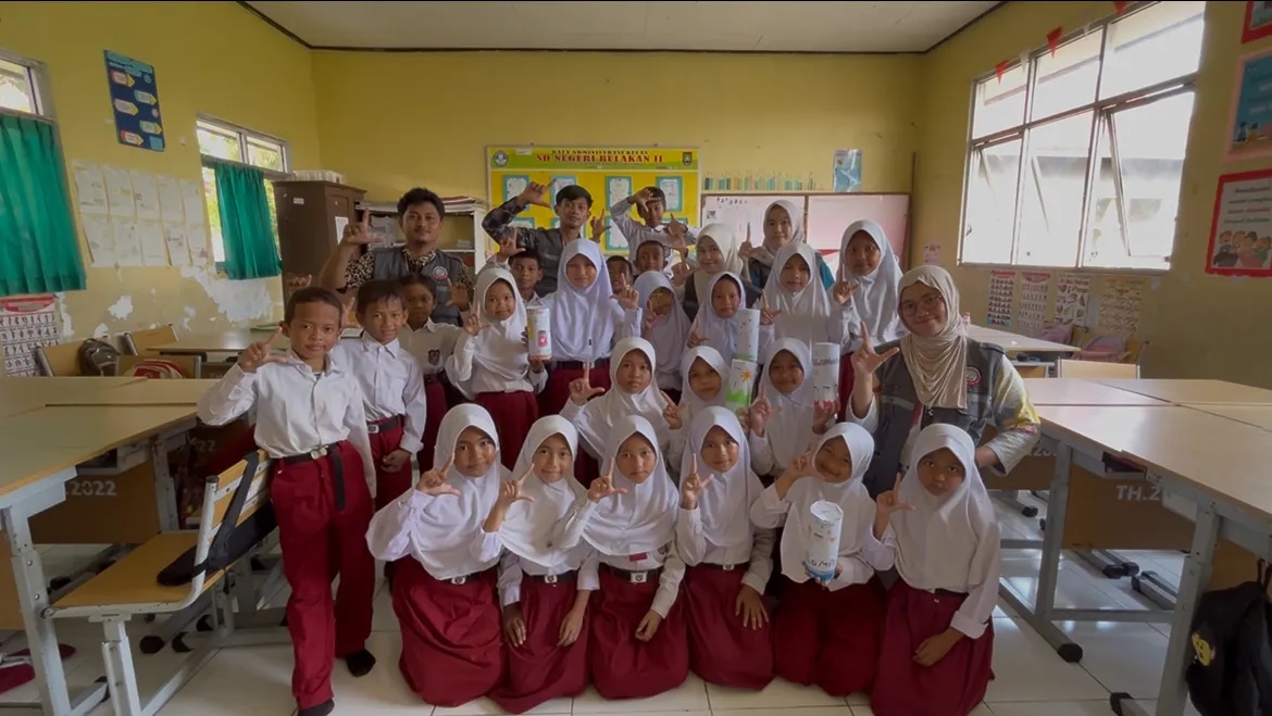 KELAS LITERASI KEUANGAN KELAS 4B – KUNJUNGAN LITERASI KKM 86 UNTIRTA, MENGAJAR DI SDN BULAKAN II DENGAN TEMA “CERDAS KELOLA UANG SEJAK DINI”