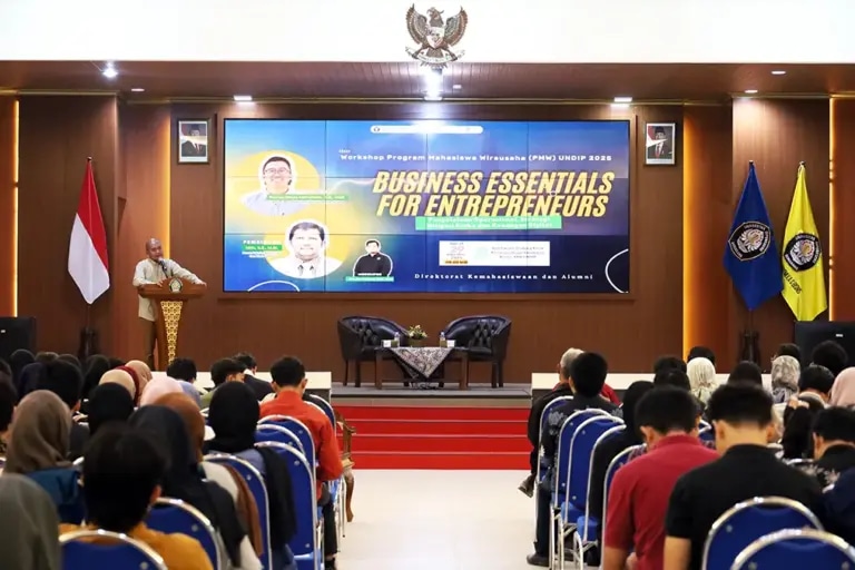 UNDIP Berikan Pembekalan Strategi Bisnis bagi Mahasiswa PMW 2025