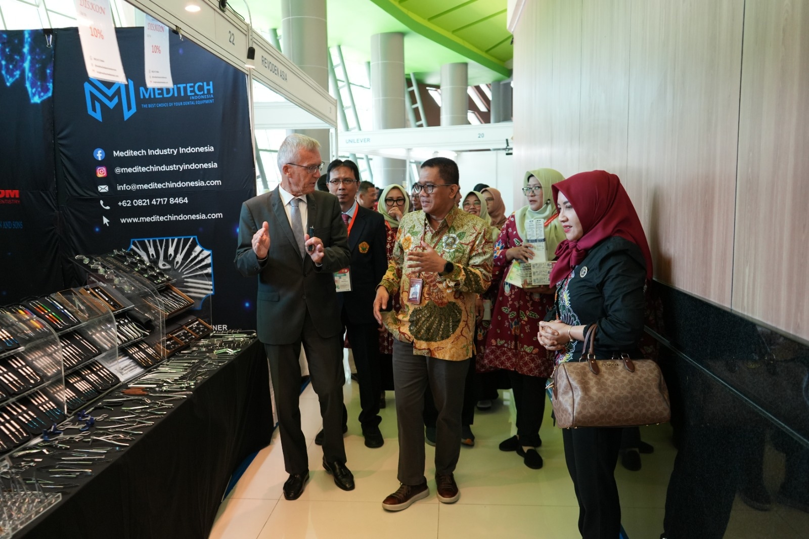 FKG UNEJ Gelar 3rd International Conference and dental Exhibition (ICoDE) 2025