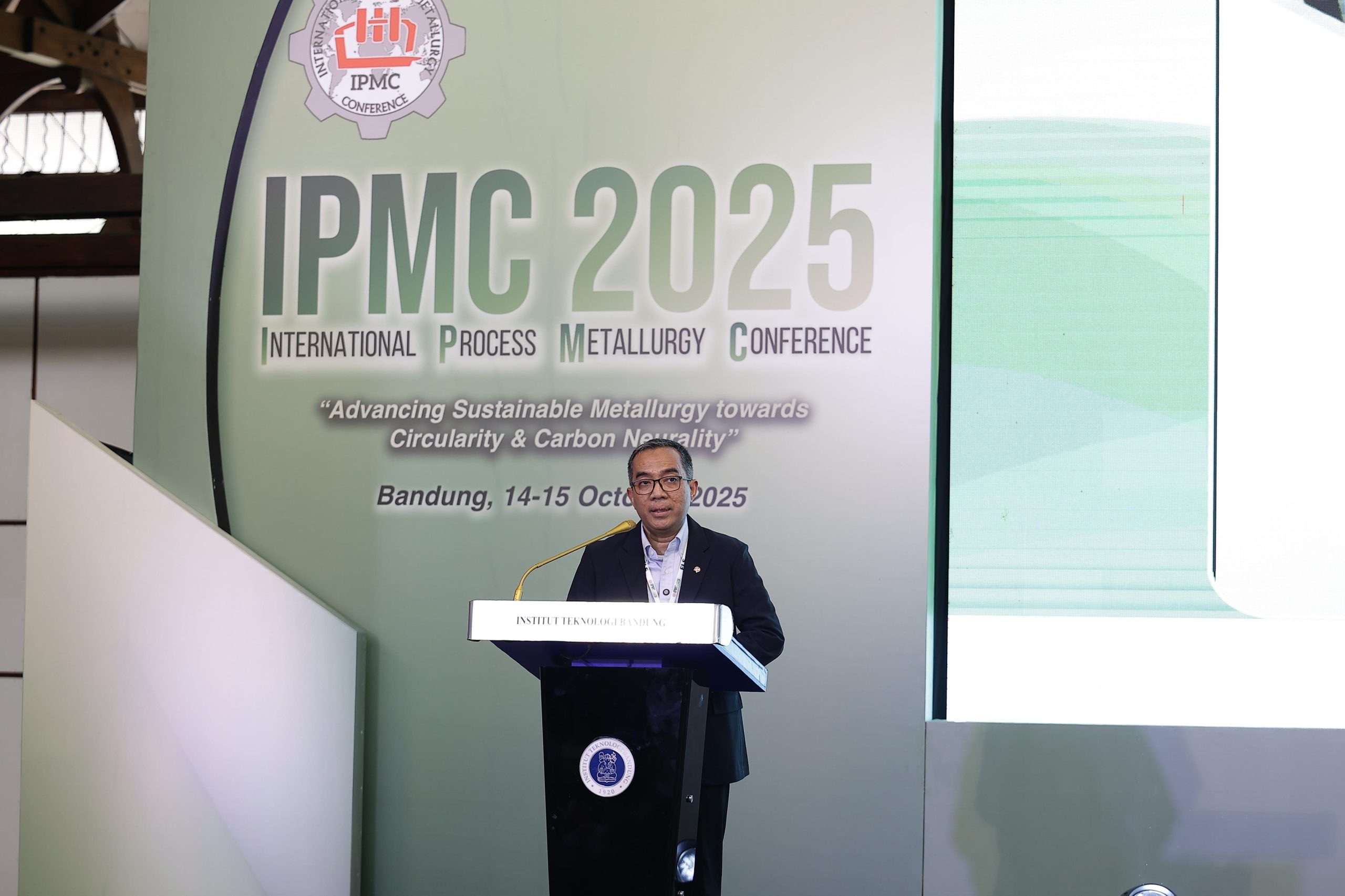 Mendiktisaintek: Penguasaan Sains dan Teknologi Jadi Fondasi Kedaulatan Industri Tanah Jarang