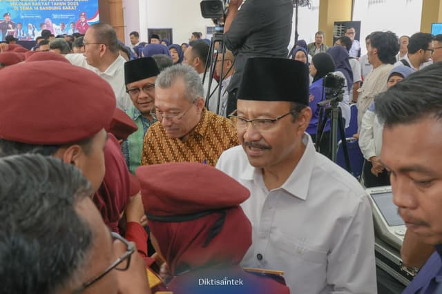 Komitmen Bersama Kemdiktisaintek dengan Kemensos tentang untuk beasiswa sekolah Rakyat