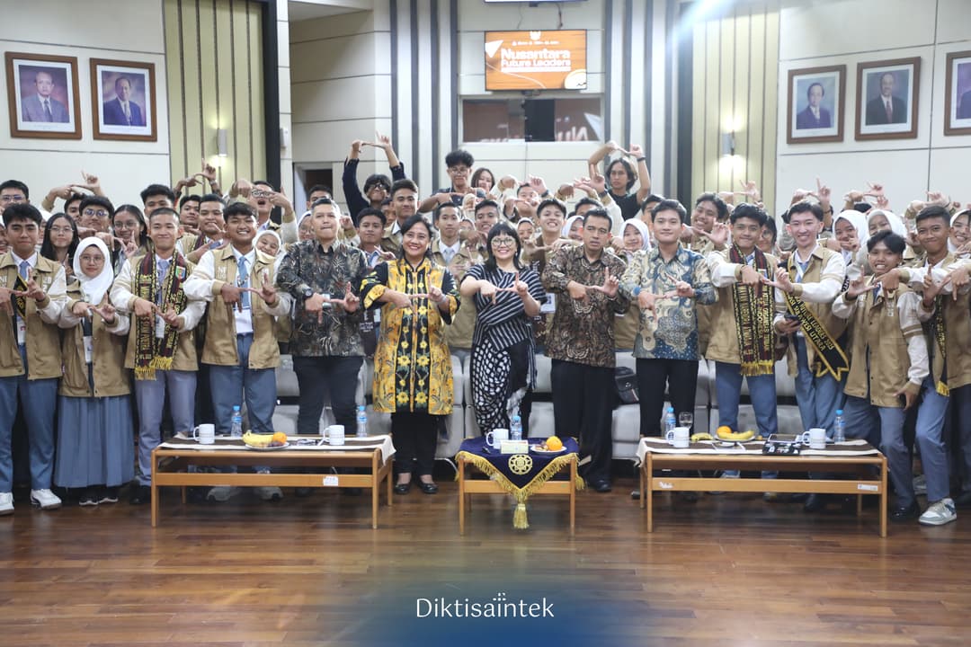 Wamendiktisaintek Beri Arahan NFL UGM Yogyakarta
