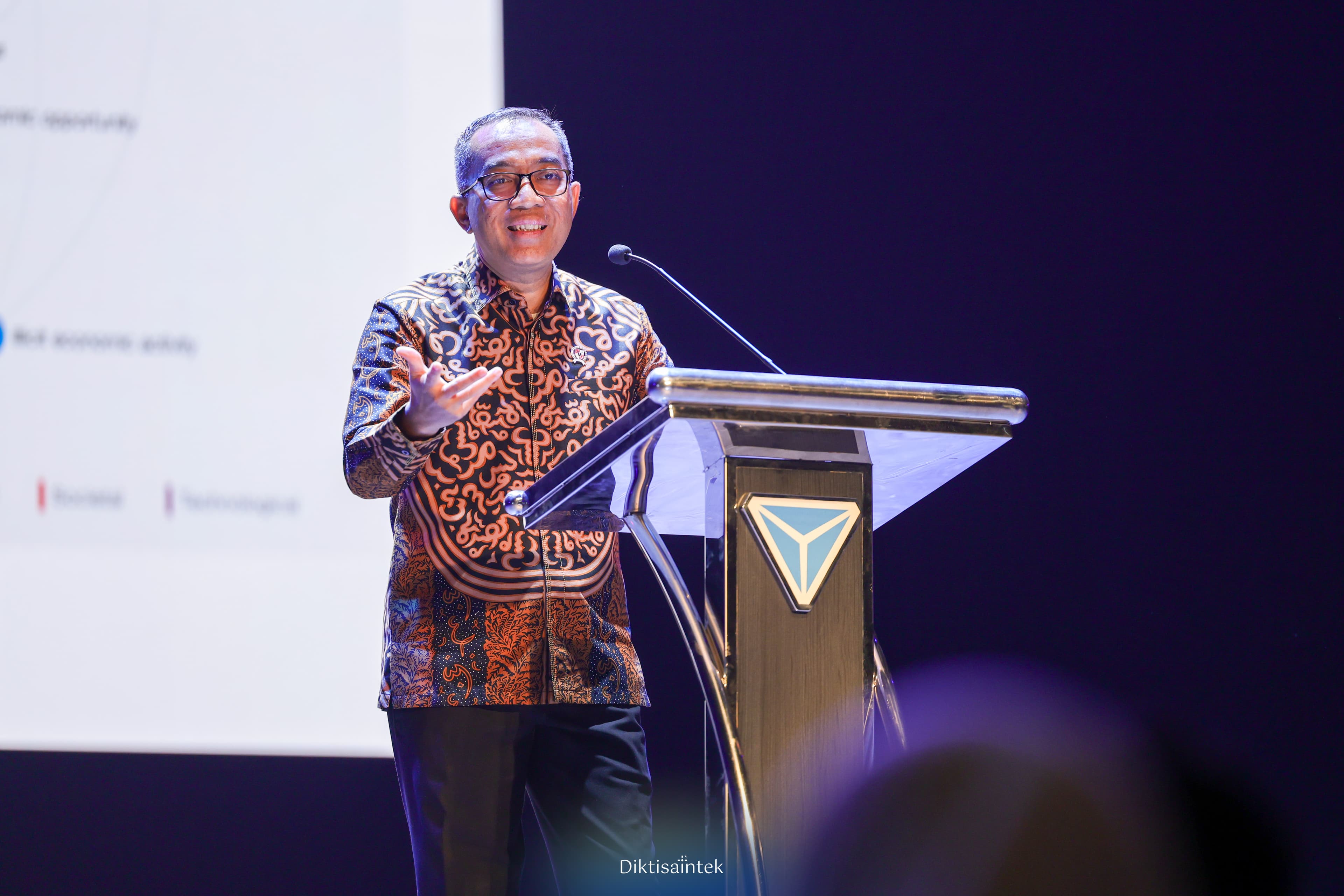 Mendiktisaintek Ajak Generasi Muda Perkuat Inovasi Berbasis Sains dan Teknologi