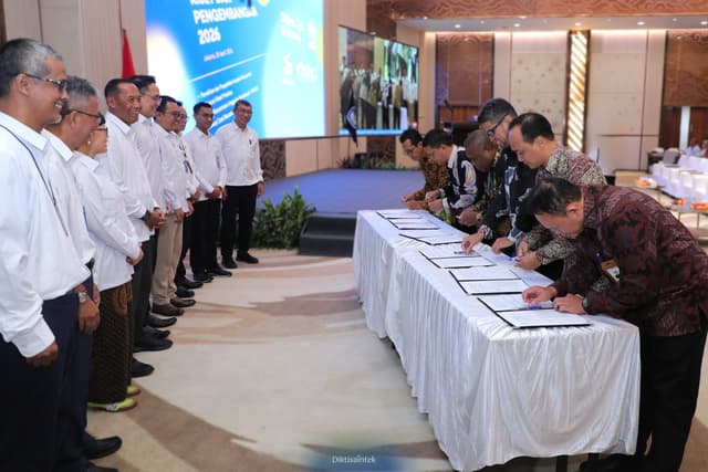 Komitmen Berdampak, Kemdiktisaintek Gelar Penandatanganan Kontrak Pendanaan Riset dan Pengembangan 2026
