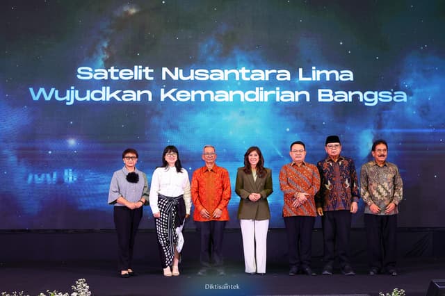 Menghadiri Peresmian Operasional Ready For Service Satelit Nusantara Lima