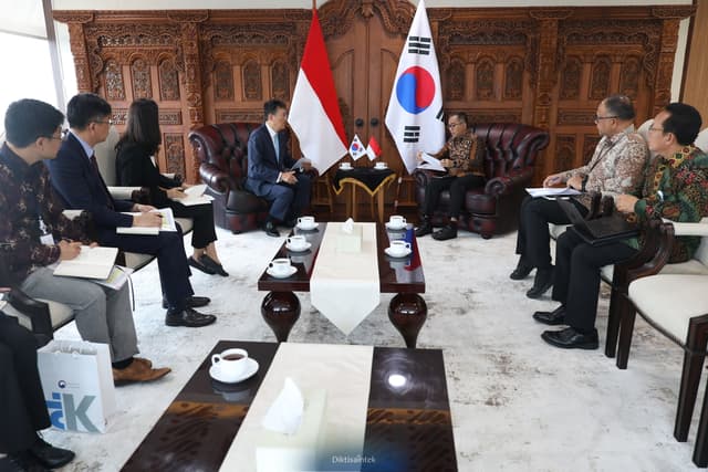 Kemdiktisaintek-Kedubes Republik Korea Kuatkan Sinergi Pendidikan Tinggi dan Riset Bidang STEM