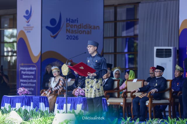 Mendiktisaintek Pimpin Upacara Hari Pendidikan Nasional Tahun 2026