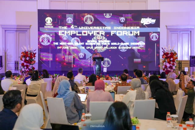 Wamendiktisaintek Fauzan Keynote Speaker UI Employer Forum