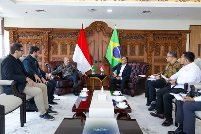 Mendiktisaintek Terima Kunjungan Perwakilan Duta Besar Brasil