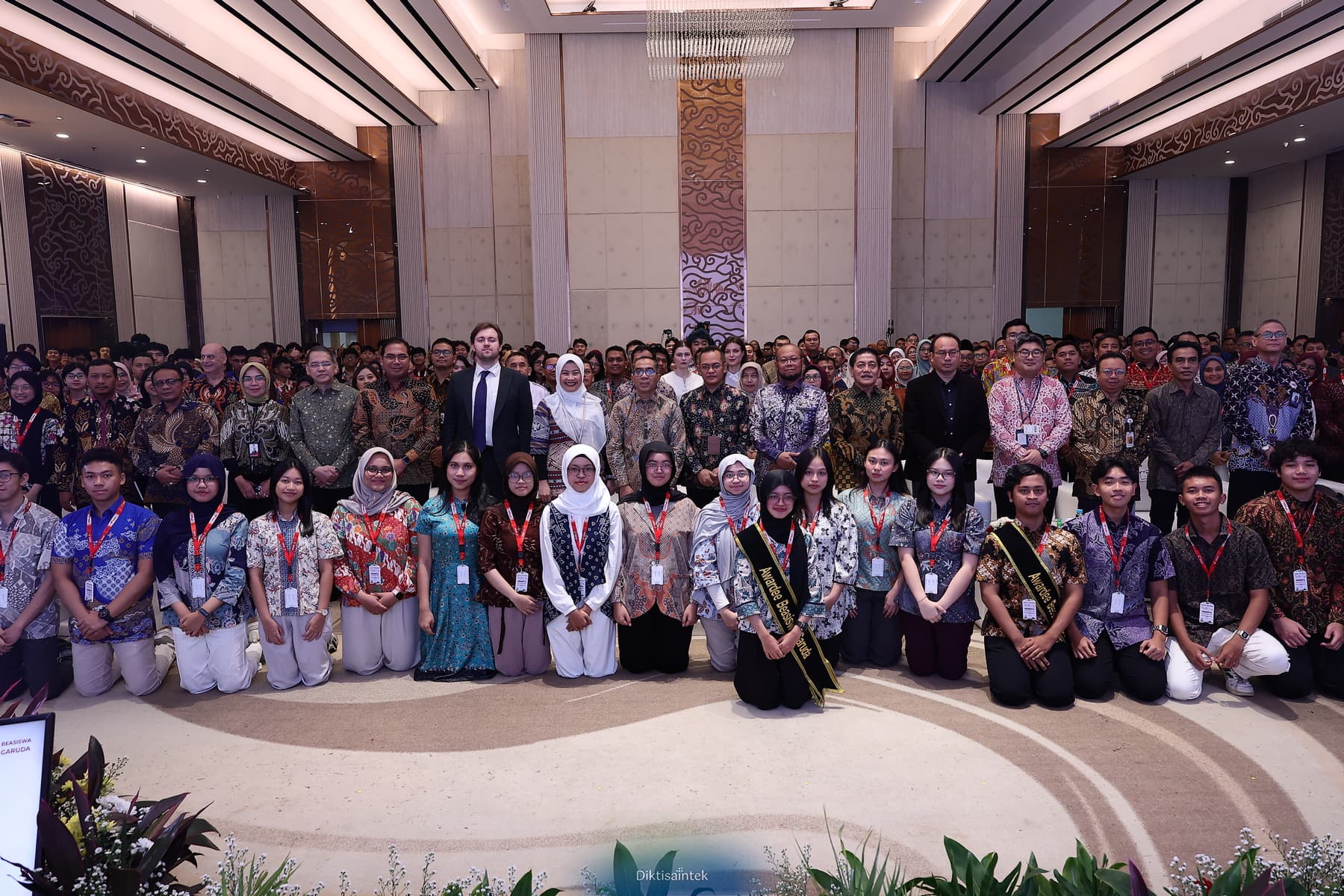 Mendiktisaintek Melaksanakan Pembukaan Kegiatan Orientasi Program SMA Unggul Garuda Transformasi dan Pembekalan Batch 1 Awardee Beasiswa Garuda Tahun 2026