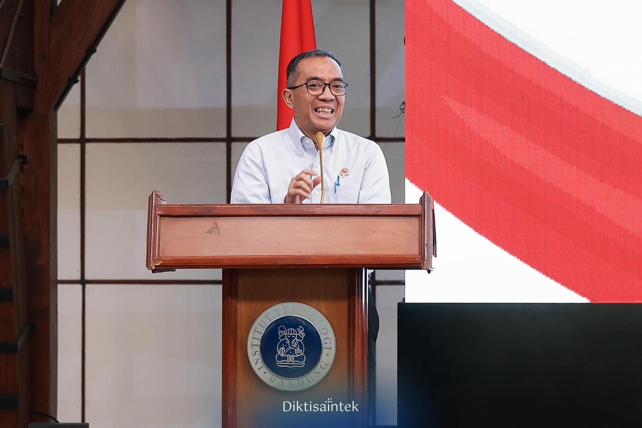 Mendiktisaintek Dorong Perguruan Tinggi Perkuat Transformasi Pendidikan dan Adopsi AI