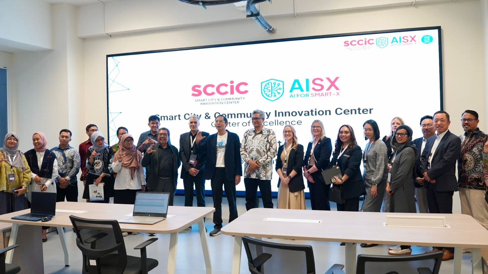 Delegasi JWG Indonesia-Inggris 2025 Kunjungi ITB Science Techno Park: Jajaki Kolaborasi Riset dan Implementasi University 4.0