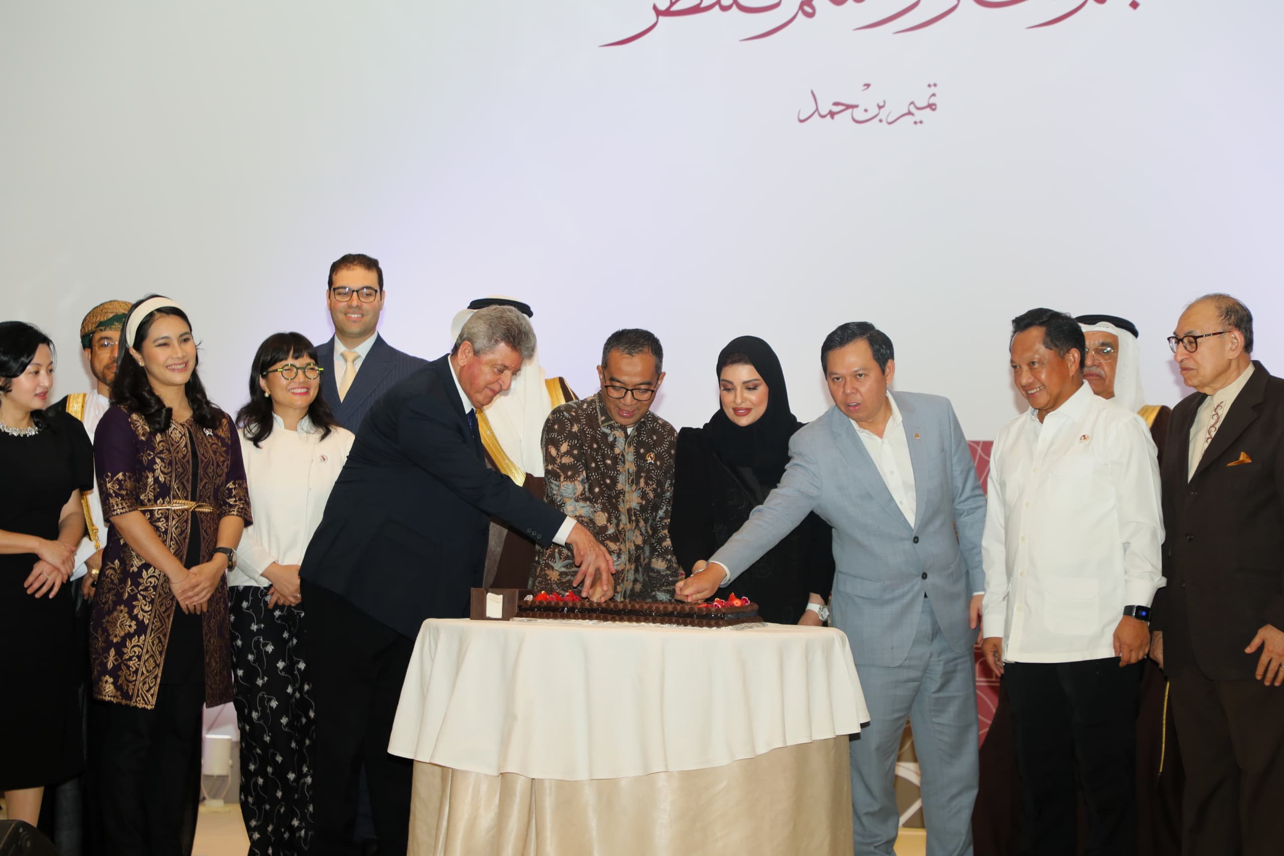 Hadiri National Day of Qatar, Kemdiktisaintek Perkuat Kemitraan Indonesia–Qatar