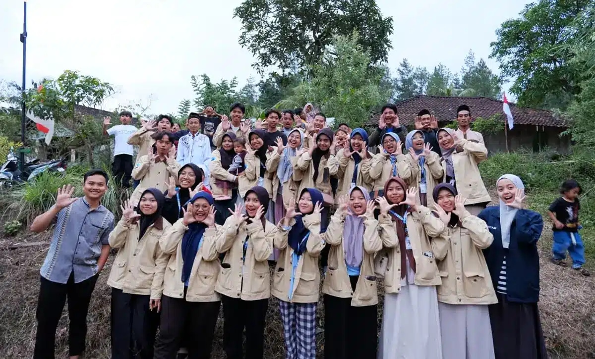 UNDIP Turun ke Desa Terpencil Didik Generasi Masa Depan yang Memegang Teguh Nilai Agama
