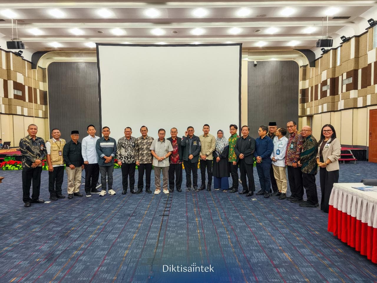 Kemdiktisaintek Tinjau Bersama Komisi X DPR RI di Sumatera Utara, Perkuat Pemulihan Pendidikan dan Riset Pascabanjir