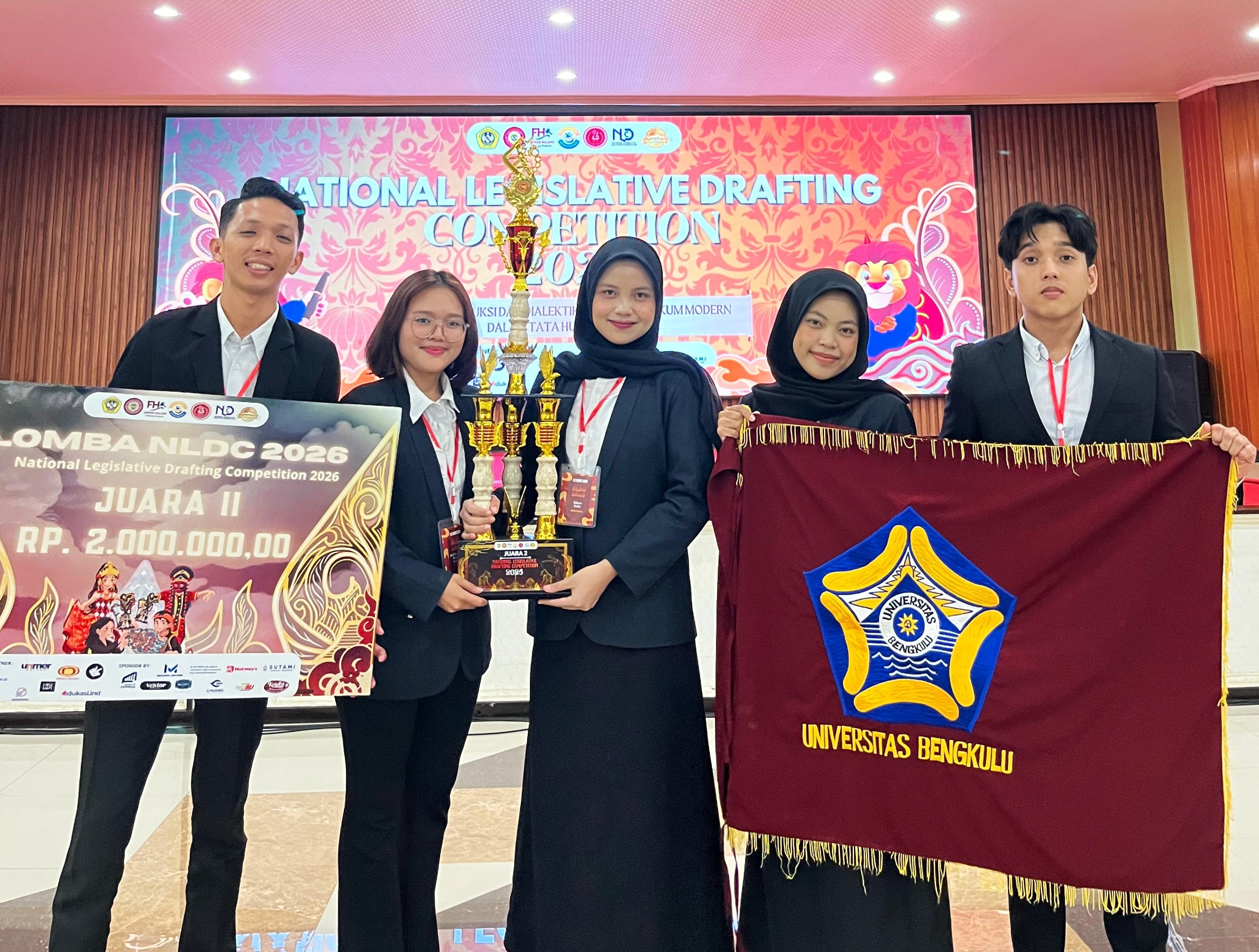 FH Unib Juara II Nasional Lomba Legal Drafting di Universitas Merdeka