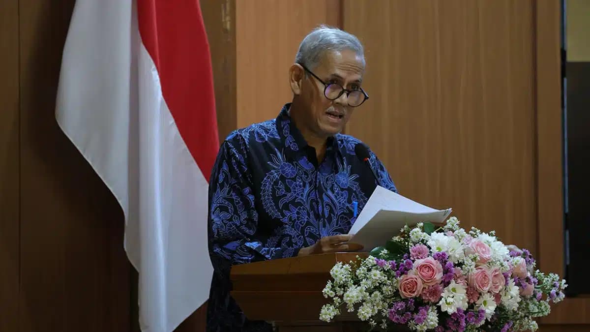 Dies Natalis FEB ke-66: Orasi Ilmiah Prof. Anggito Abimanyu Soroti Konflik Timur Tengah dan Implikasi Geoekonomi di Indonesia