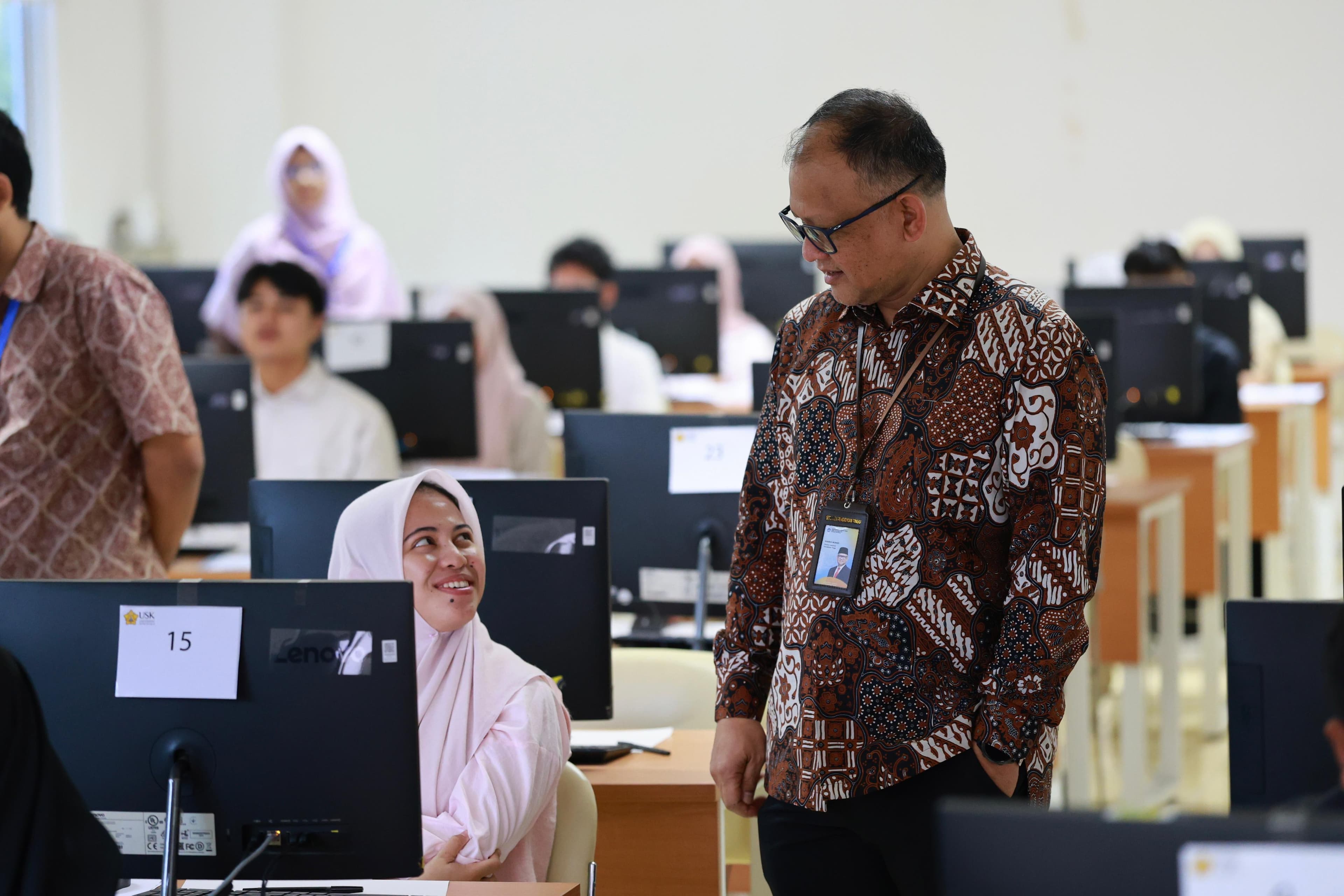 Dirjen Dikti Tinjau Langsung Pelaksanaan UTBK-SNBT 2026 di USK Banda Aceh