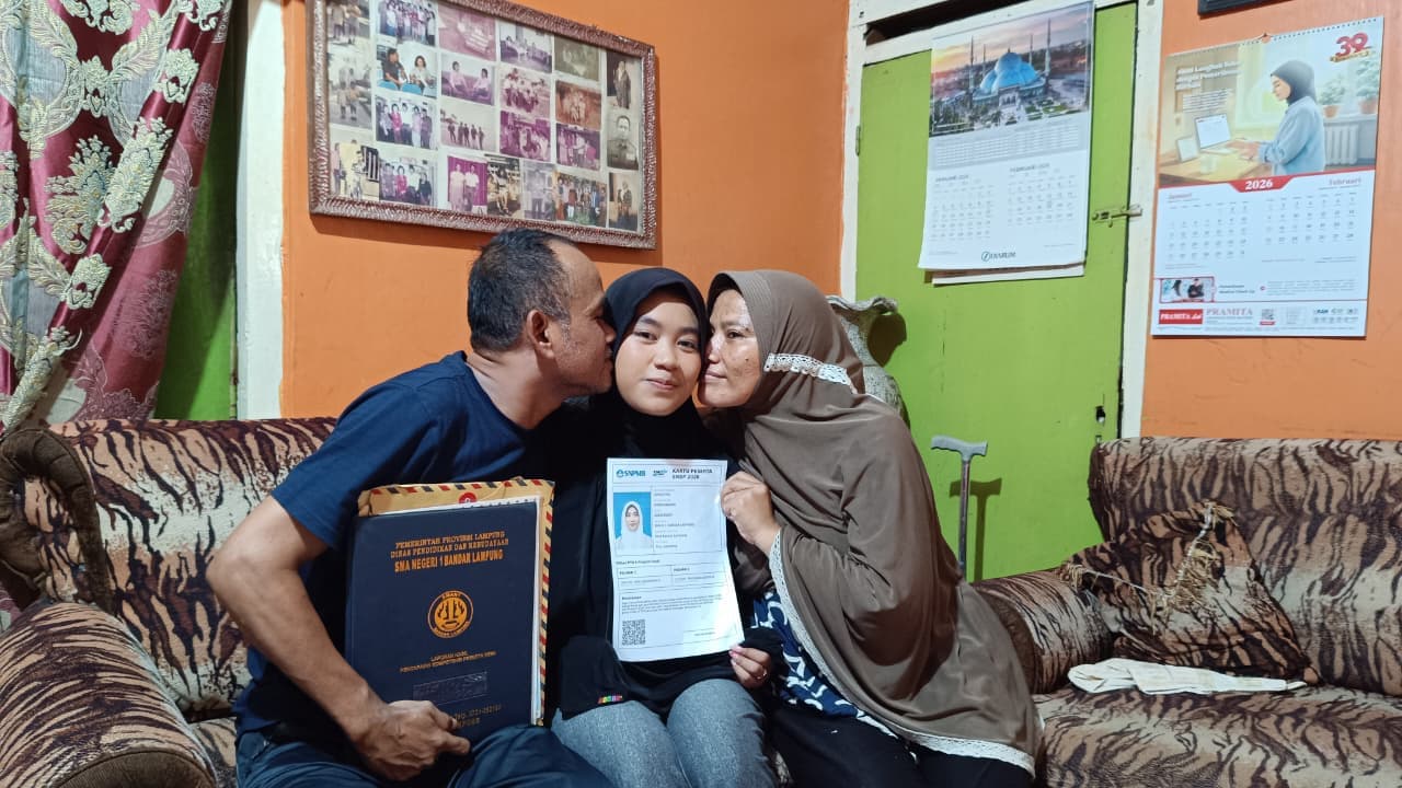 Perjuangan Anak Pengemudi Ojol Lolos Kedokteran Unila, Raih Mimpi Tanpa Bimbingan Belajar