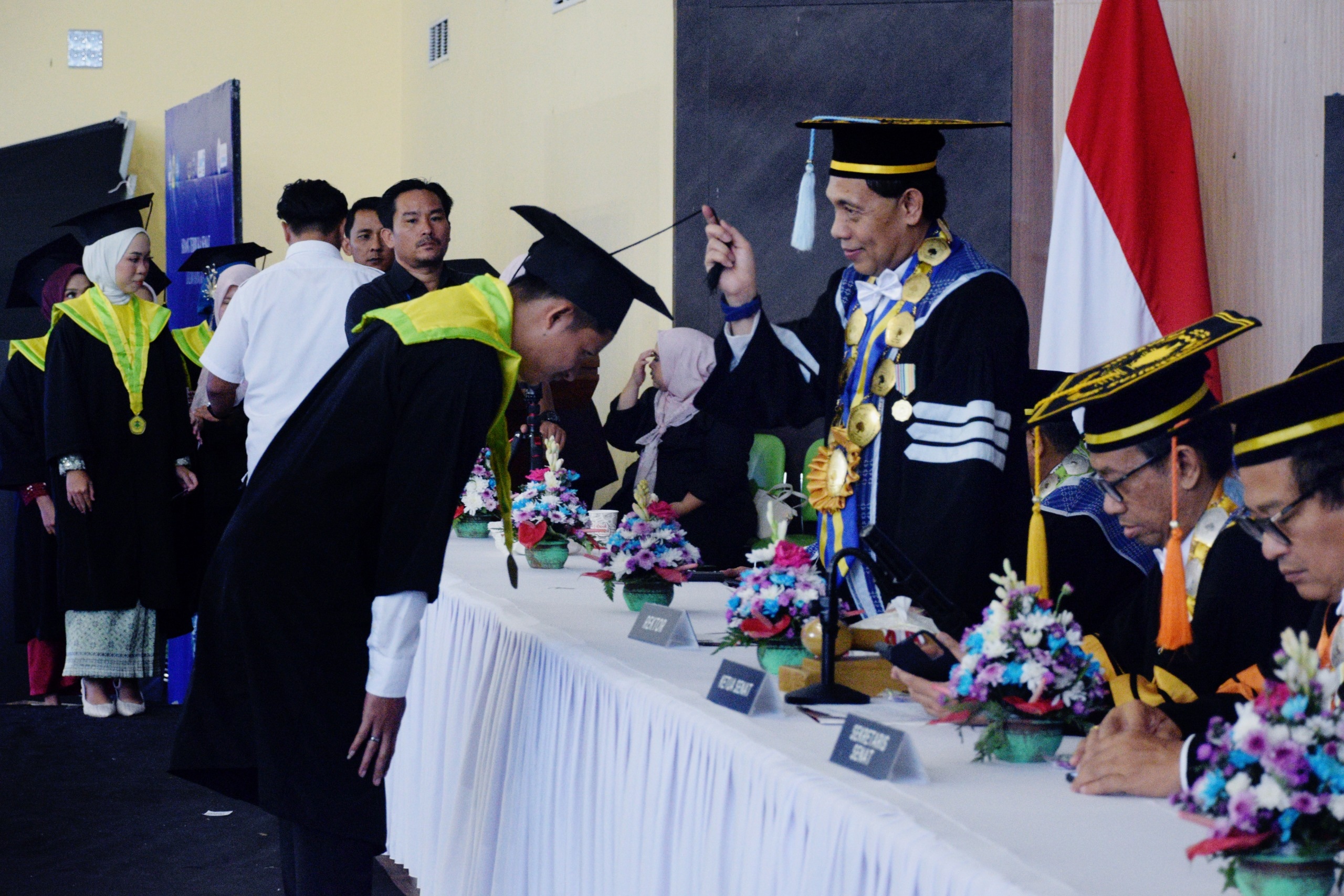 Wisuda Gelombang 1 Untirta Tahun 2026, Prof. Ismunandar: "Jadilah Solusi, Jadilah Penyembuh bagi Dunia"