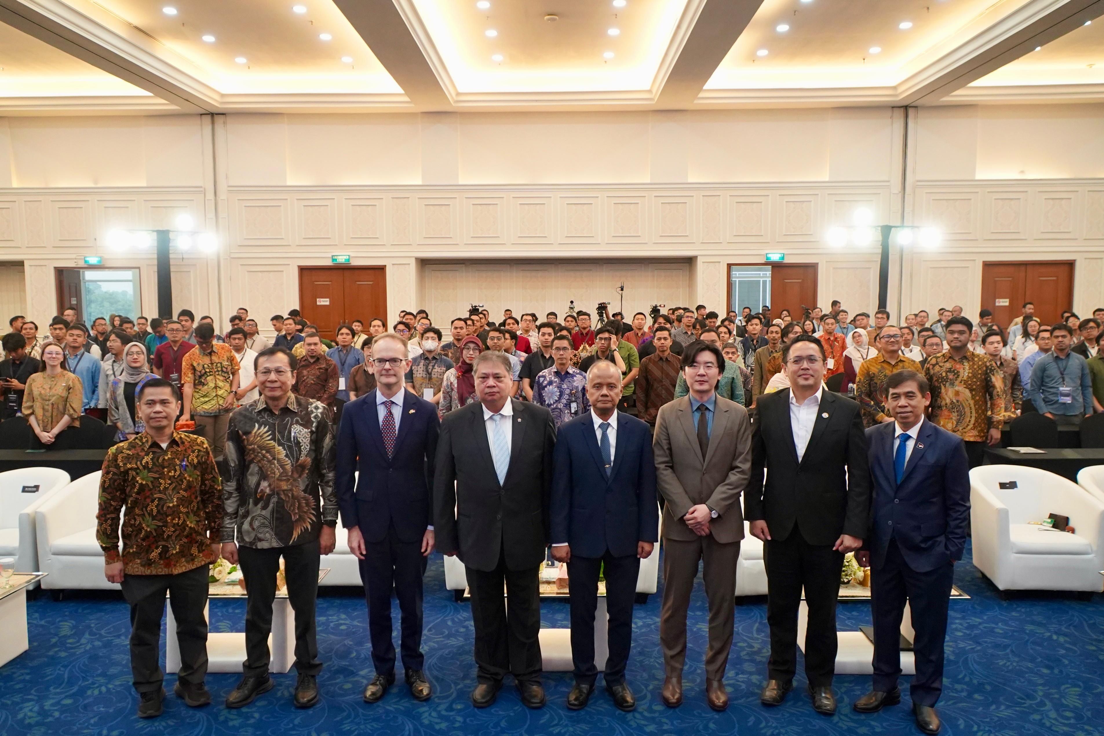 Kemdiktisaintek Gandeng Danantara dan Arm, Dorong Industri Semikonduktor Indonesia
