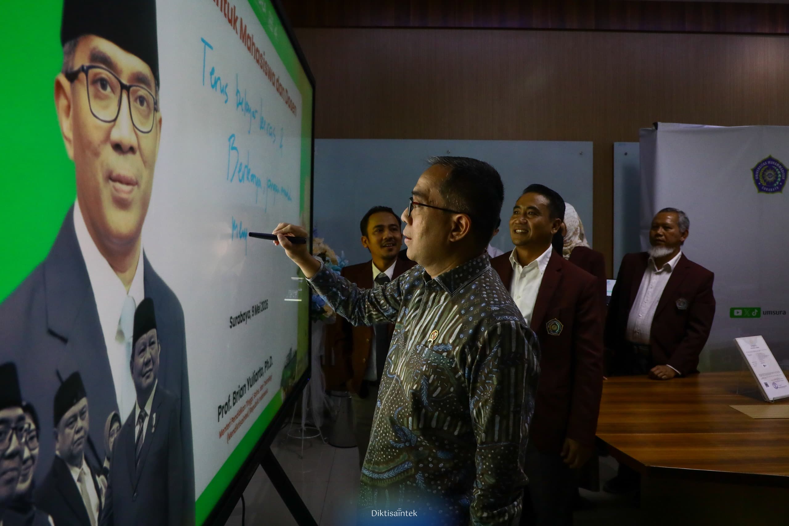 Mendiktisaintek Tegaskan Peran PTS dan PTN dalam Pembangunan Riset dan Kualitas Pendidikan Tinggi