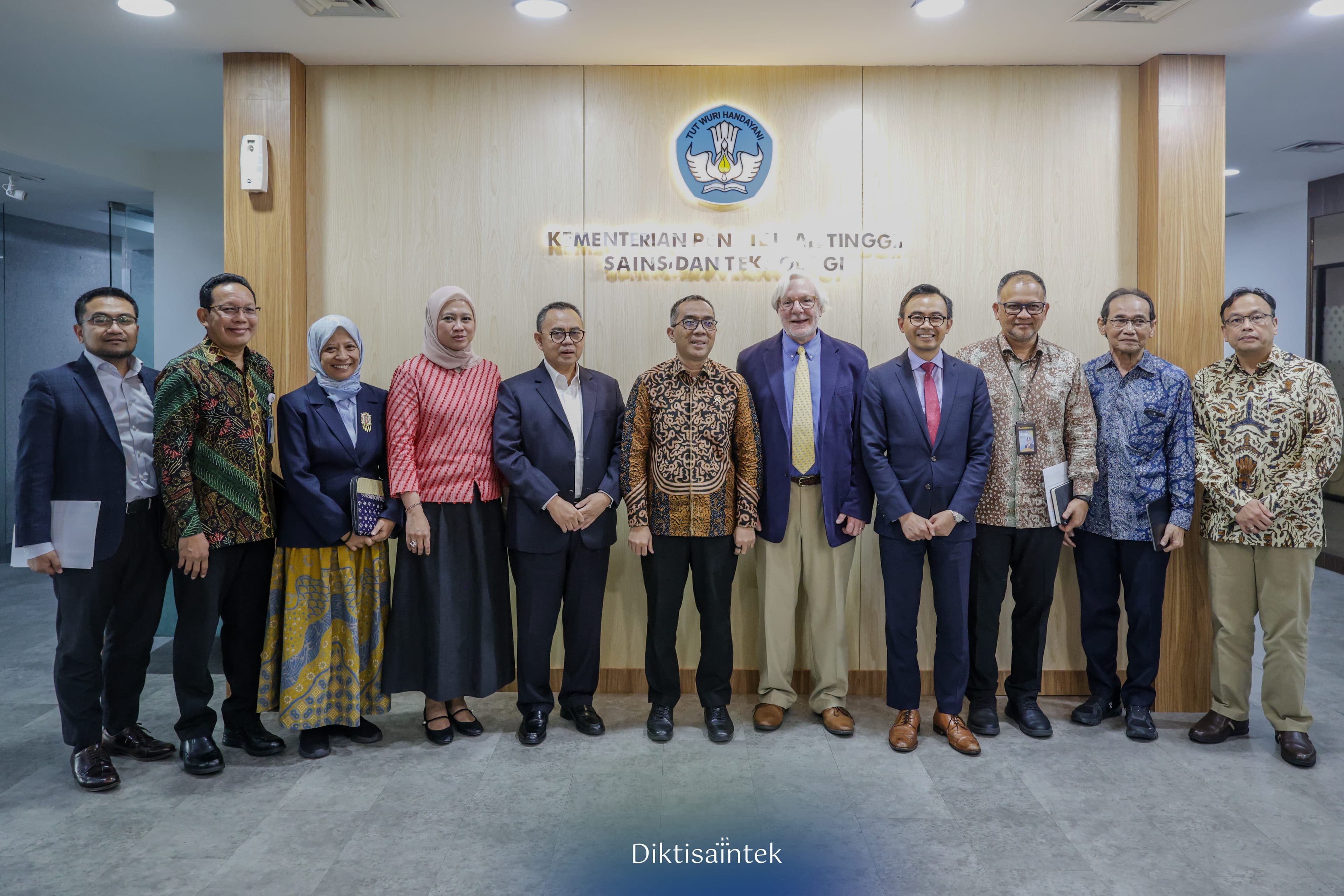 Kemdiktisaintek Perkuat Kolaborasi Global Pendidikan Kedokteran bersama Harvard Medical School