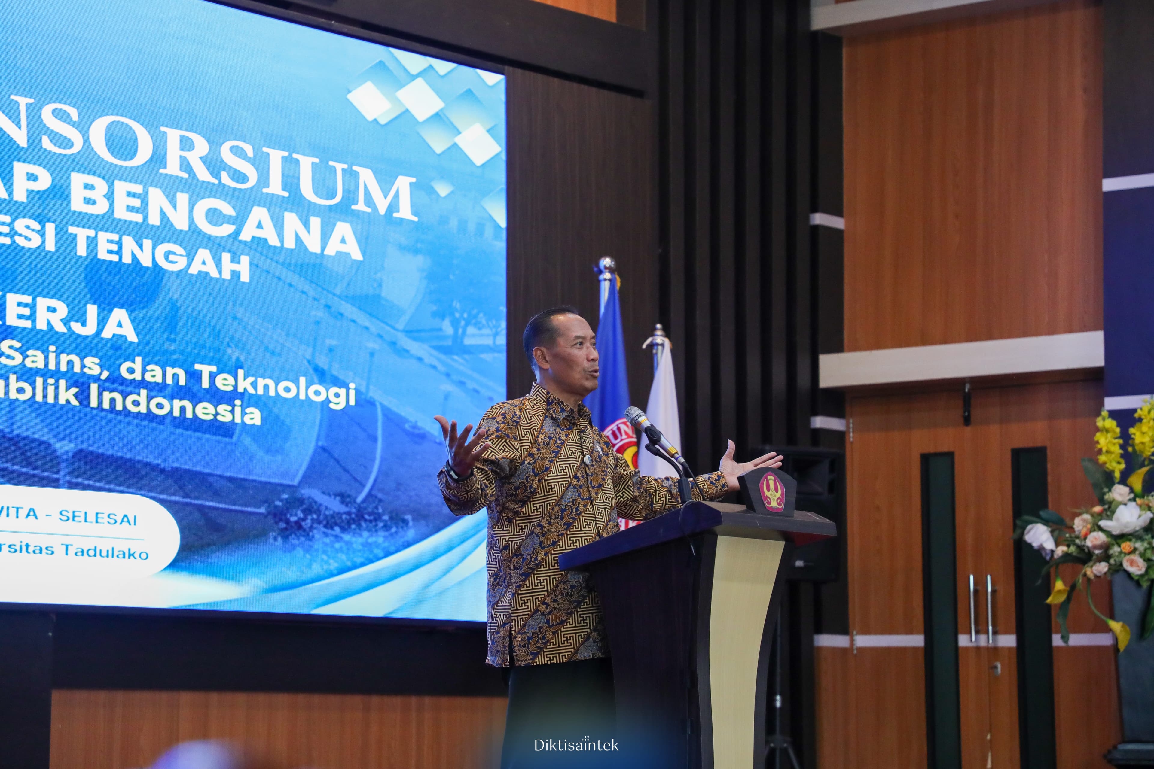 Wamendiktisaintek Dorong Pembentukan Konsorsium Perguruan Tinggi Tanggap Bencana di Sulawesi Tengah